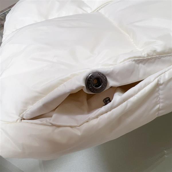 2024322133449562290320